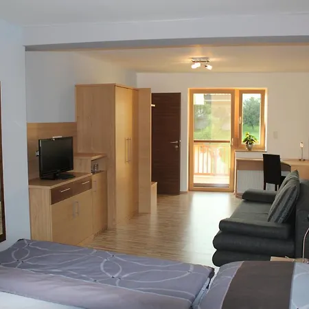 Gaestehaus Woditschka 3*