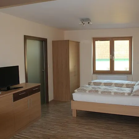 Gaestehaus Woditschka ゲストハウス 3*